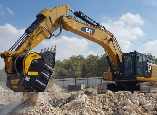 MB Crushers – First demo in Greece by ELTRAK